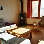 Meleze In Sonniger Lage Mit Schoenem Ausblick , Fuer 6 Personen 別荘 Mase
