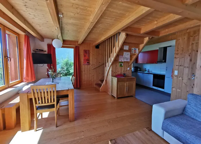 Dom wakacyjny Meleze In Sonniger Lage Mit Schoenem Ausblick , Fuer 6 Personen *