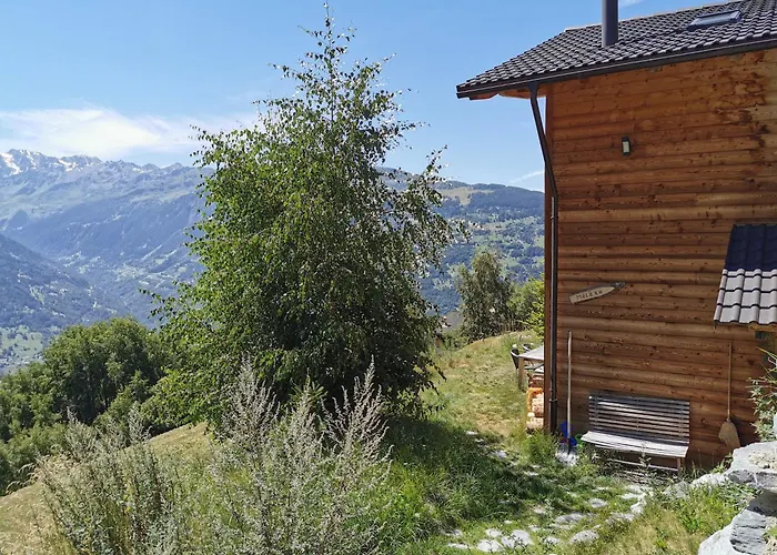 Meleze In Sonniger Lage Mit Schoenem Ausblick , Fuer 6 Personen Semesterbostad *